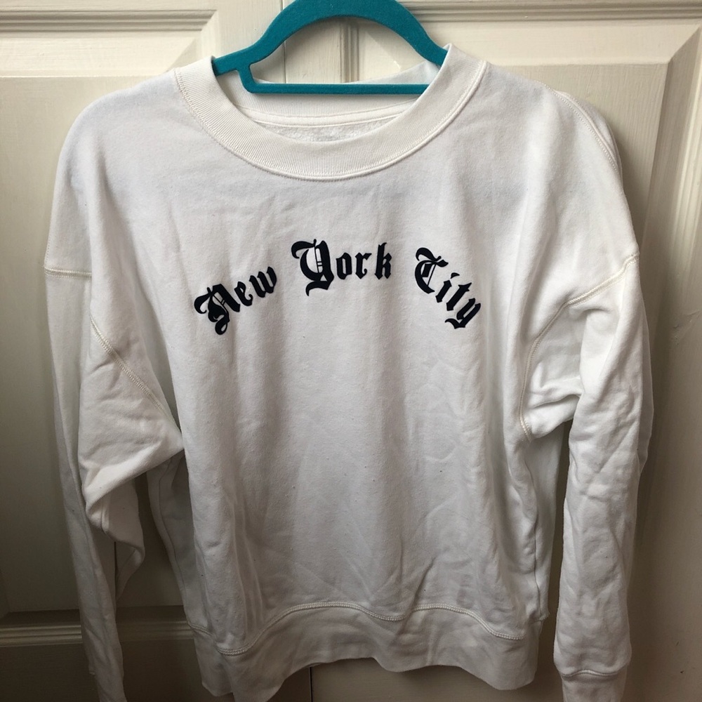 Fuzzy white new your city sweatshirt